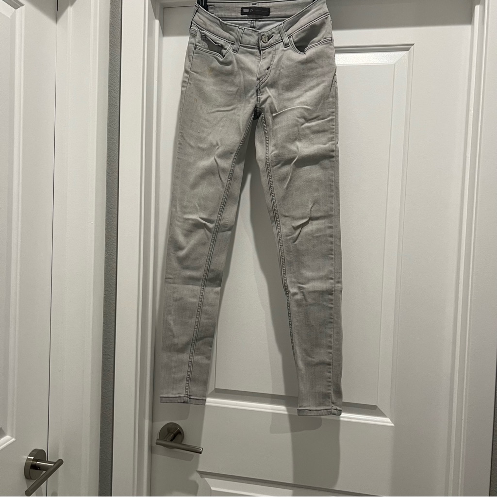 Gray Levi’s